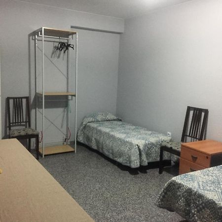 Habitacion Renfe Аликанте Экстерьер фото