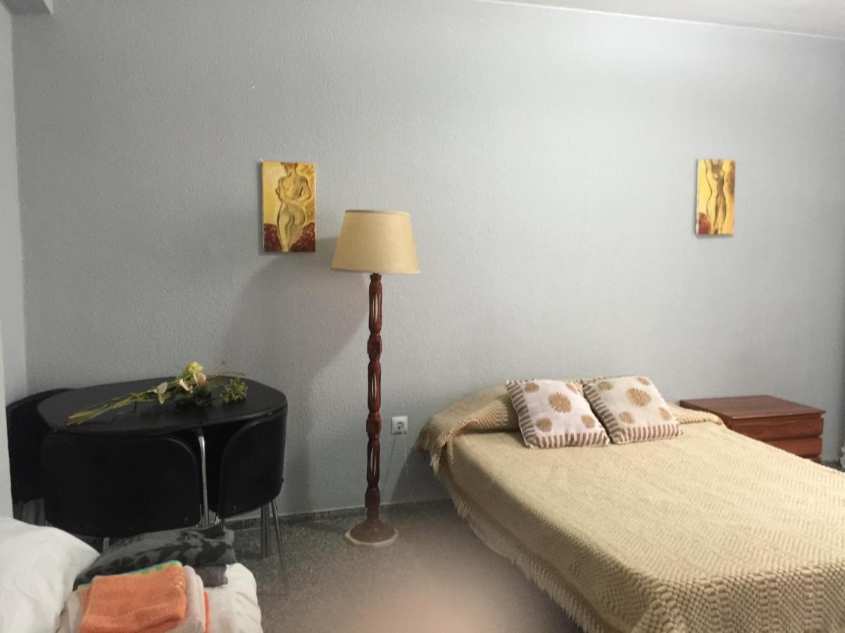 Habitacion Renfe Аликанте Экстерьер фото
